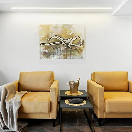 Apartment Fortune - Center With Fireplace, Contactless