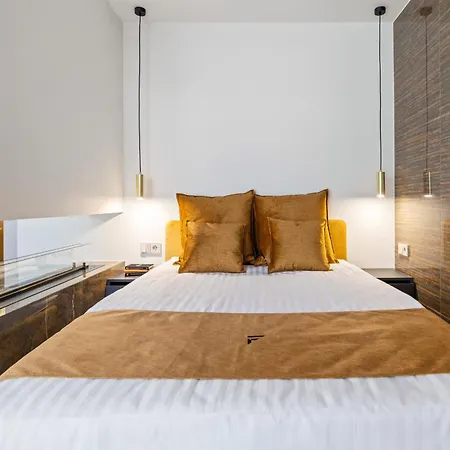 F-apartments - Center With Fireplace, Contactless דירה