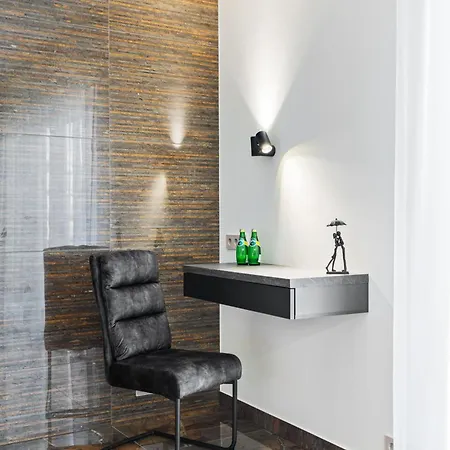 F-apartments - Center With Fireplace, Contactless