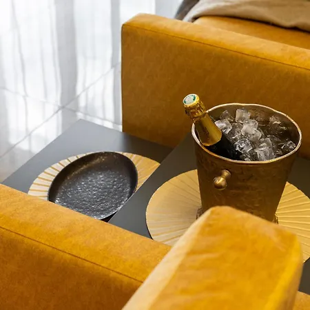 Apartment Fortune - Center With Fireplace, Contactless *