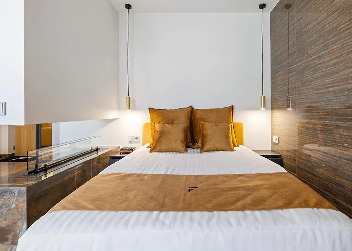 F-apartments - Center With Fireplace, Contactless Apartment